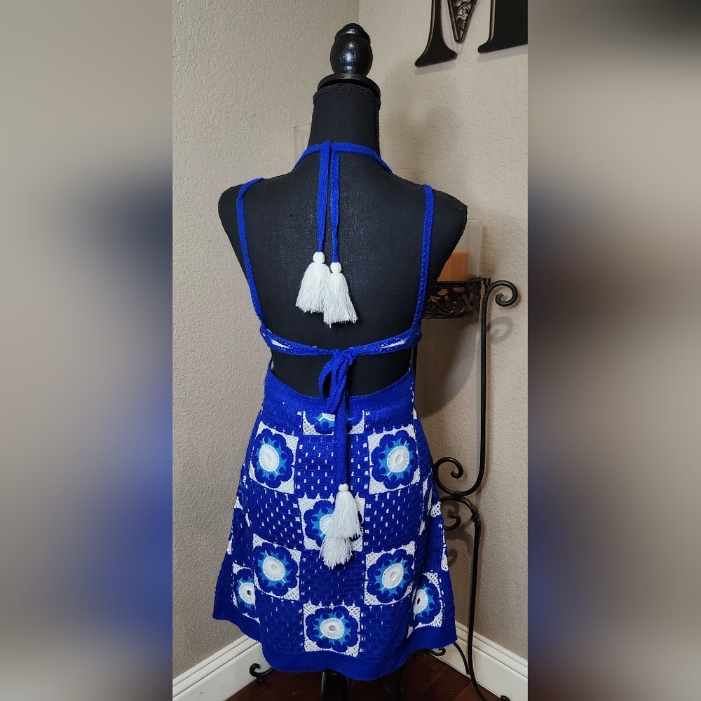 Chelsea & Violet Blue and White Crochet Floral Dress. Size L. NWT - Picture 4 of 10